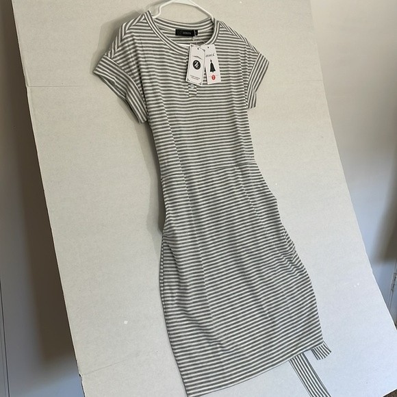 Zesica T-Shirt Dress with Pockets NWT Soft Knit, Henley Neckline Gray Stripe S - Picture 2 of 10